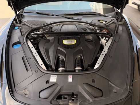 Used 2018 Porsche Panamera 4 AWD/4WD image 70