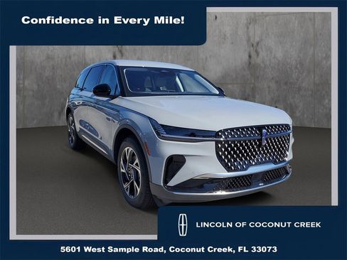 New 2026 Lincoln Nautilus Premier image 1