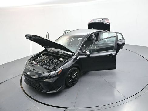 Used 2025 Toyota Camry SE FWD image 34