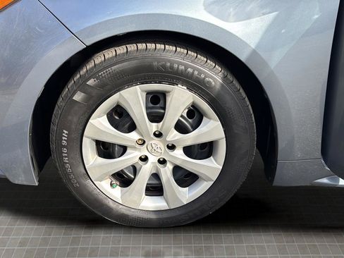 Used 2022 Toyota Corolla LE image 45