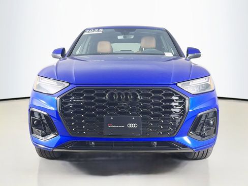 Certified 2025 Audi Q5 2.0T Premium Plus w/ Premium Plus Package AWD/4WD image 2
