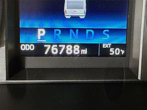 Used 2017 Toyota Tundra Platinum image 4