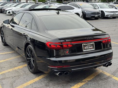 Used 2022 Audi S8 AWD/4WD image 8