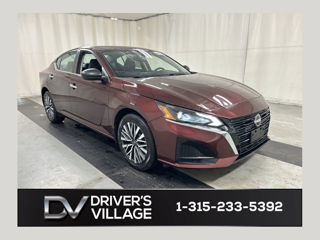 Used 2024 Nissan Altima 2.5 SV AWD/4WD image 1