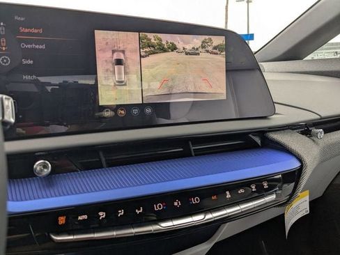 New 2025 Cadillac Optiq Sport 1 w/ LPO, ONYX Package image 27