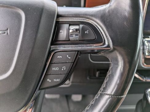 Used 2019 Lincoln Navigator Reserve AWD/4WD image 10