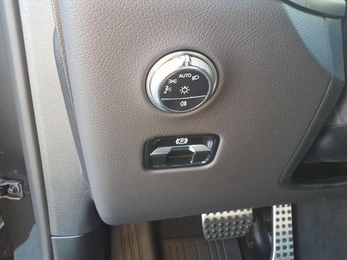 Certified 2026 Mercedes-Benz GLC 300 4MATIC image 17