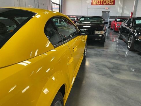 Used 2004 Ford Mustang Mach 1 RWD image 11