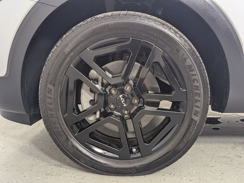 Used 2023 Kia Telluride EX X-Line AWD/4WD image 9