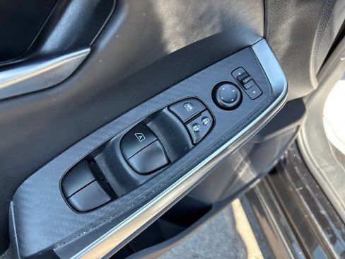 Certified 2023 Nissan Sentra SR w/ Midnight Edition Package FWD image 16