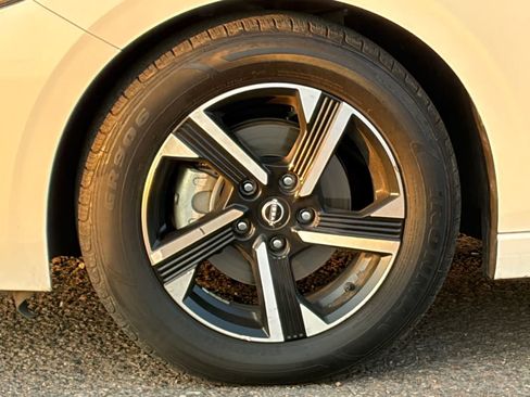 Used 2024 Nissan Sentra SV w/ All-Weather Package FWD image 6