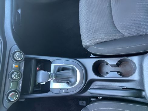 Used 2024 Kia Forte LXS FWD image 19