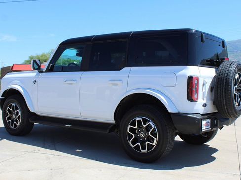 Used 2025 Ford Bronco Outer Banks AWD/4WD image 38