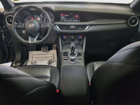 Used 2022 Alfa Romeo Stelvio Ti image 11