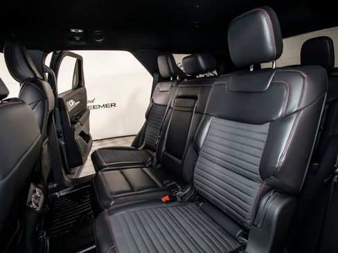 Used 2025 Ford Explorer ST-Line image 20