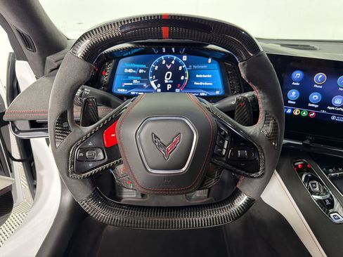 Used 2023 Chevrolet Corvette Stingray Premium Conv w/ Z51 Performance Package RWD image 11
