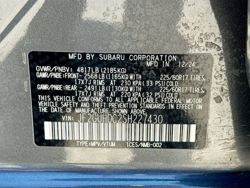 Used 2025 Subaru Crosstrek 2.5i Premium AWD/4WD image 38