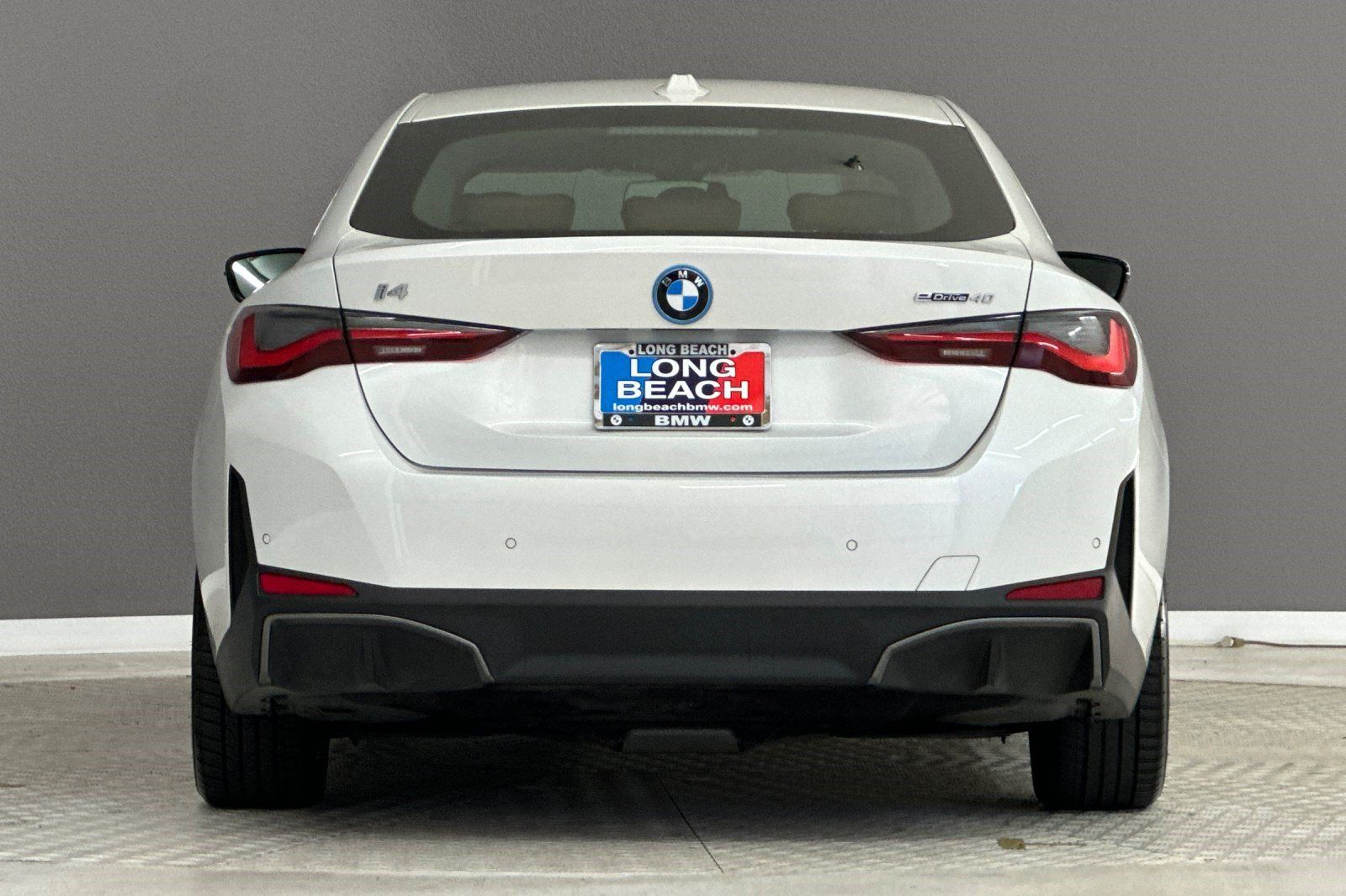 Used 2024 BMW i4 eDrive40 w/ Premium Package RWD image 9