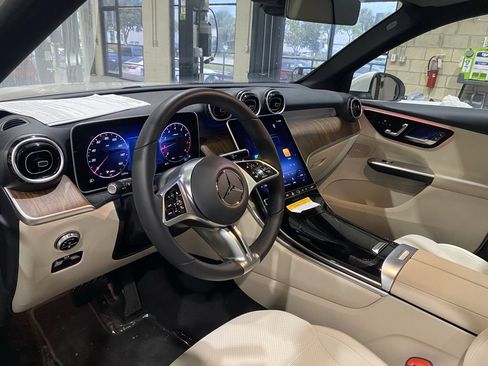 Certified 2026 Mercedes-Benz GLC 300 image 2