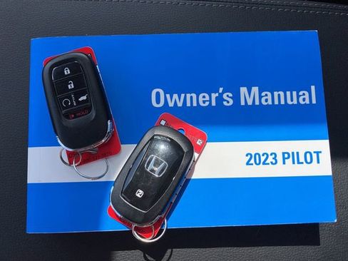 Used 2023 Honda Pilot Touring image 20