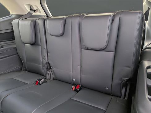 Certified 2025 Subaru Ascent Bronze Edition AWD/4WD image 14