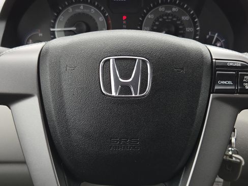 Used 2012 Honda Odyssey LX image 25