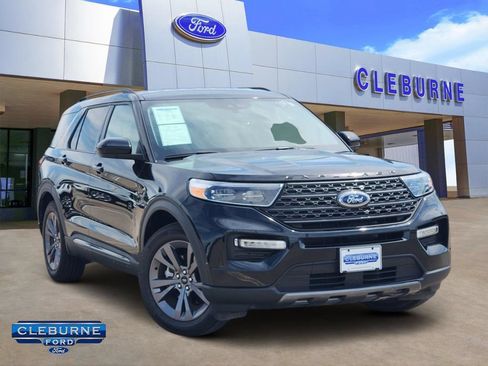 Certified 2024 Ford Explorer XLT w/ Equipment Group 202A RWD image 1