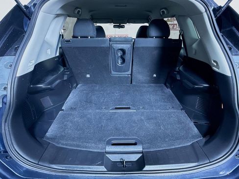 Used 2016 Nissan Rogue SV AWD/4WD image 26