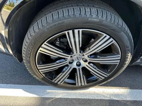 Used 2023 Volvo XC90 B6 Ultimate w/ Protection Package Premier image 7