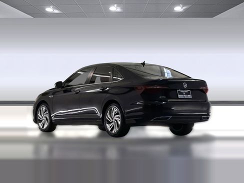 Used 2021 Volkswagen Jetta SEL Premium FWD image 3