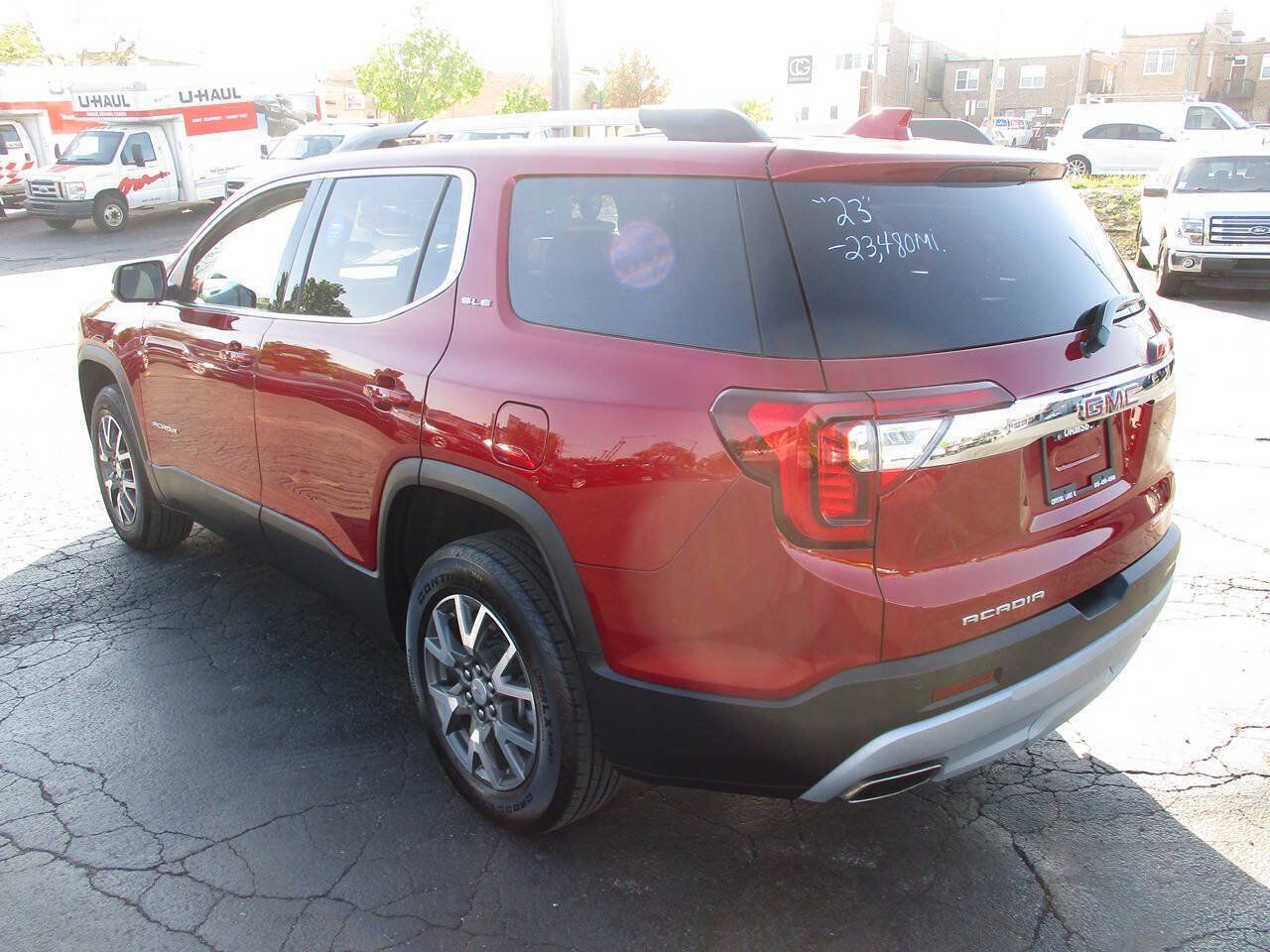 Used 2023 GMC Acadia SLE w/ Driver Convenience Package FWD image 7