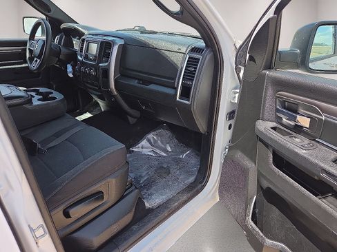 Used 2024 RAM 1500 Warlock AWD/4WD image 12
