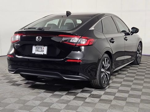 Used 2024 Honda Civic EX-L image 5