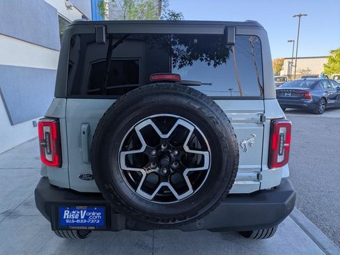 Used 2024 Ford Bronco Outer Banks AWD/4WD image 5