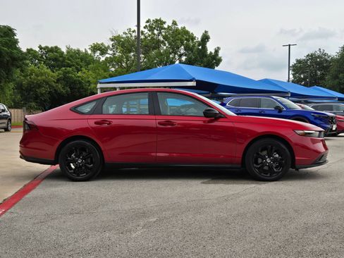 Used 2025 Honda Accord SE image 2