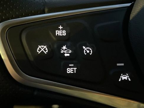 Used 2023 Chevrolet Equinox LS FWD image 29