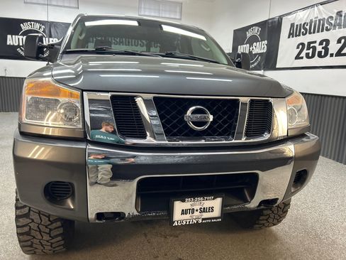 Used 2008 Nissan Titan SE AWD/4WD image 2