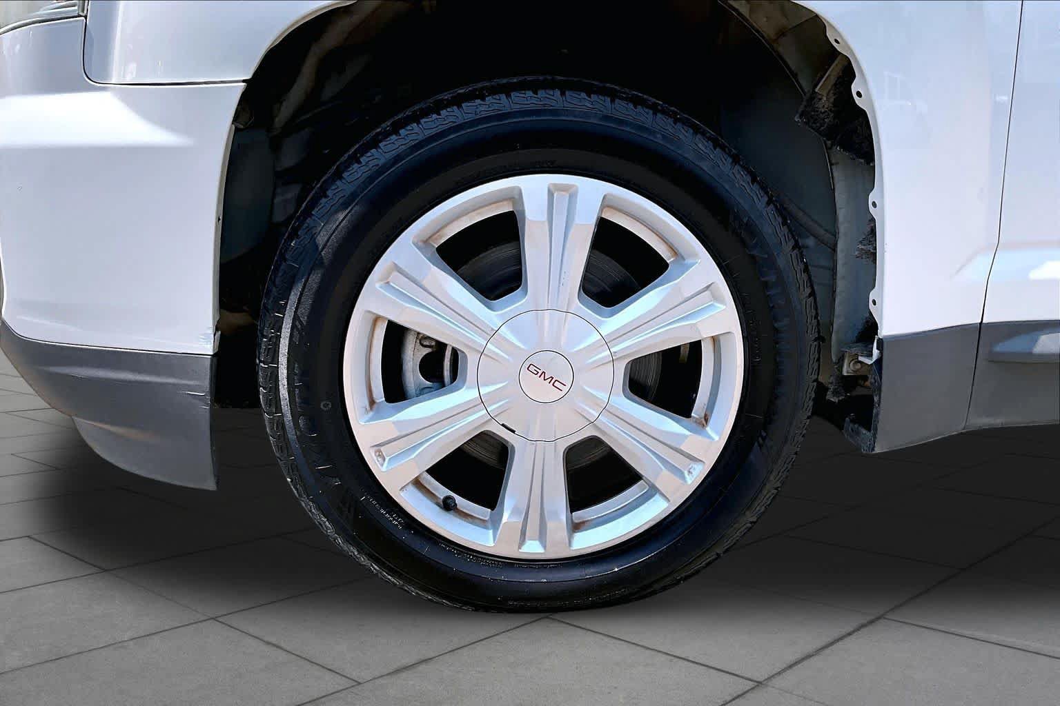 Used 2016 GMC Terrain SLT FWD image 11
