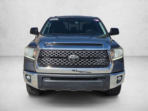 Used 2018 Toyota Tundra SR5 w/ SR5 Upgrade Package image 2