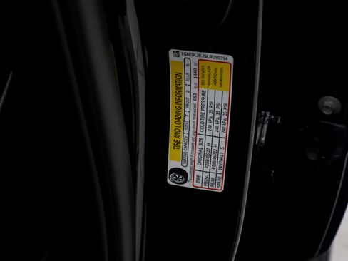Used 2020 Chevrolet Suburban Premier AWD/4WD image 35