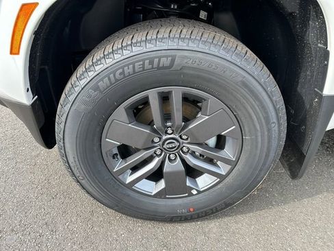 New 2026 Nissan Frontier SV w/ Tow Package AWD/4WD image 8