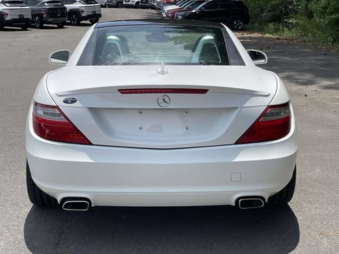 Used 2015 Mercedes-Benz SLK 250 image 10