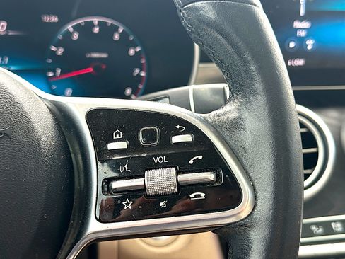 Used 2020 Mercedes-Benz GLC 300 image 29