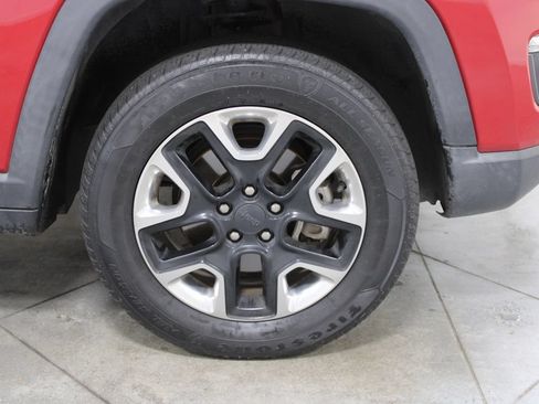 Used 2018 Jeep Compass Trailhawk w/ Leather Interior Group AWD/4WD image 12