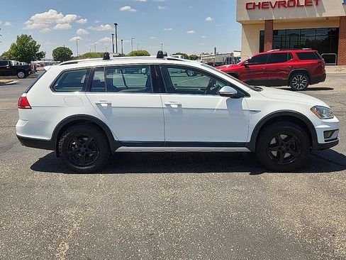 Used 2017 Volkswagen Golf Alltrack S AWD/4WD image 5