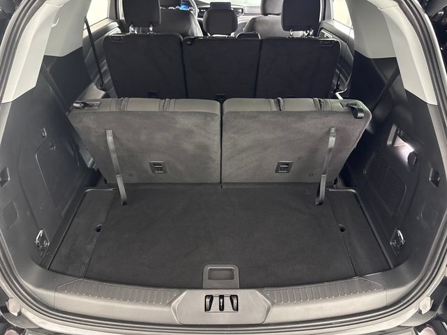 Used 2023 Ford Explorer XLT AWD/4WD image 23