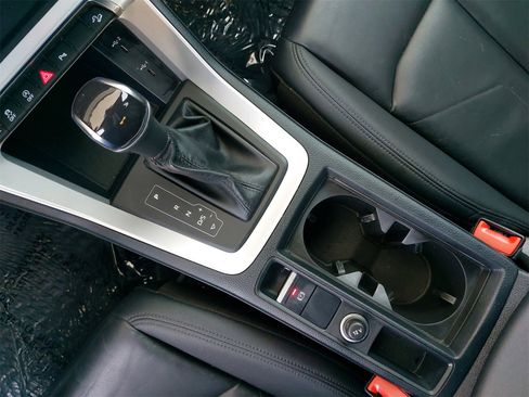 Used 2022 Audi Q3 2.0T Premium Plus w/ Premium Plus Package image 30