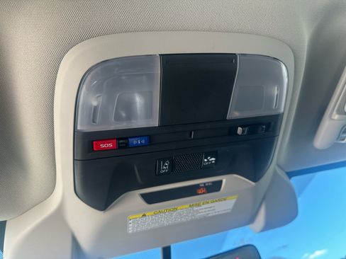 Used 2020 Subaru Impreza 2.0i Premium image 18