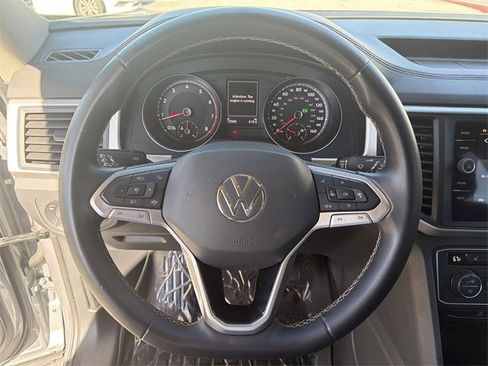 Used 2021 Volkswagen Atlas SE image 24