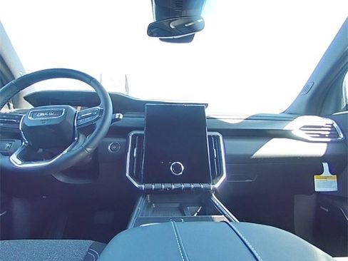 New 2025 GMC Acadia Elevation image 26